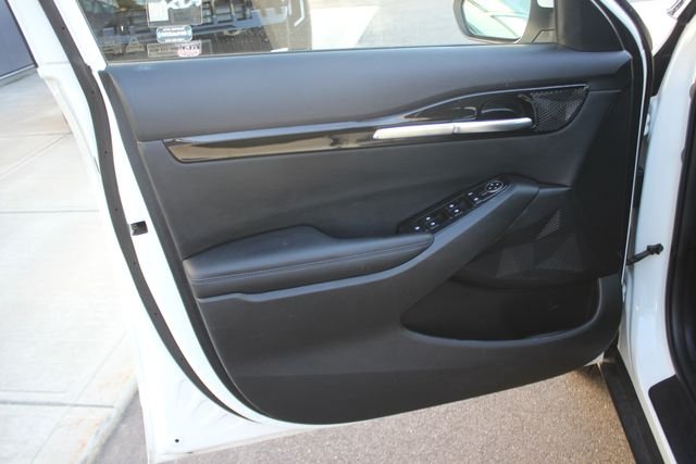 Used 2023 White Kia S image 19