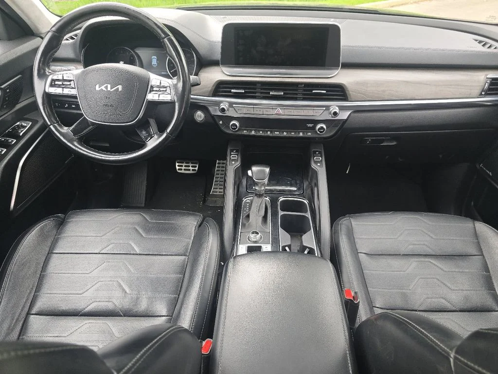 Used 2022 Black Kia SX image 24