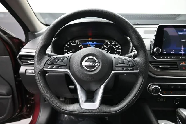 Used 2025 Red Nissan 2.5 SV image 14