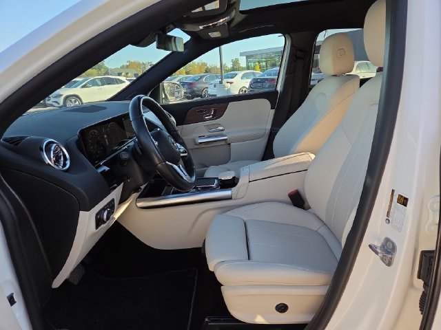 Used 2023 White Mercedes-Benz GLA 250 image 22