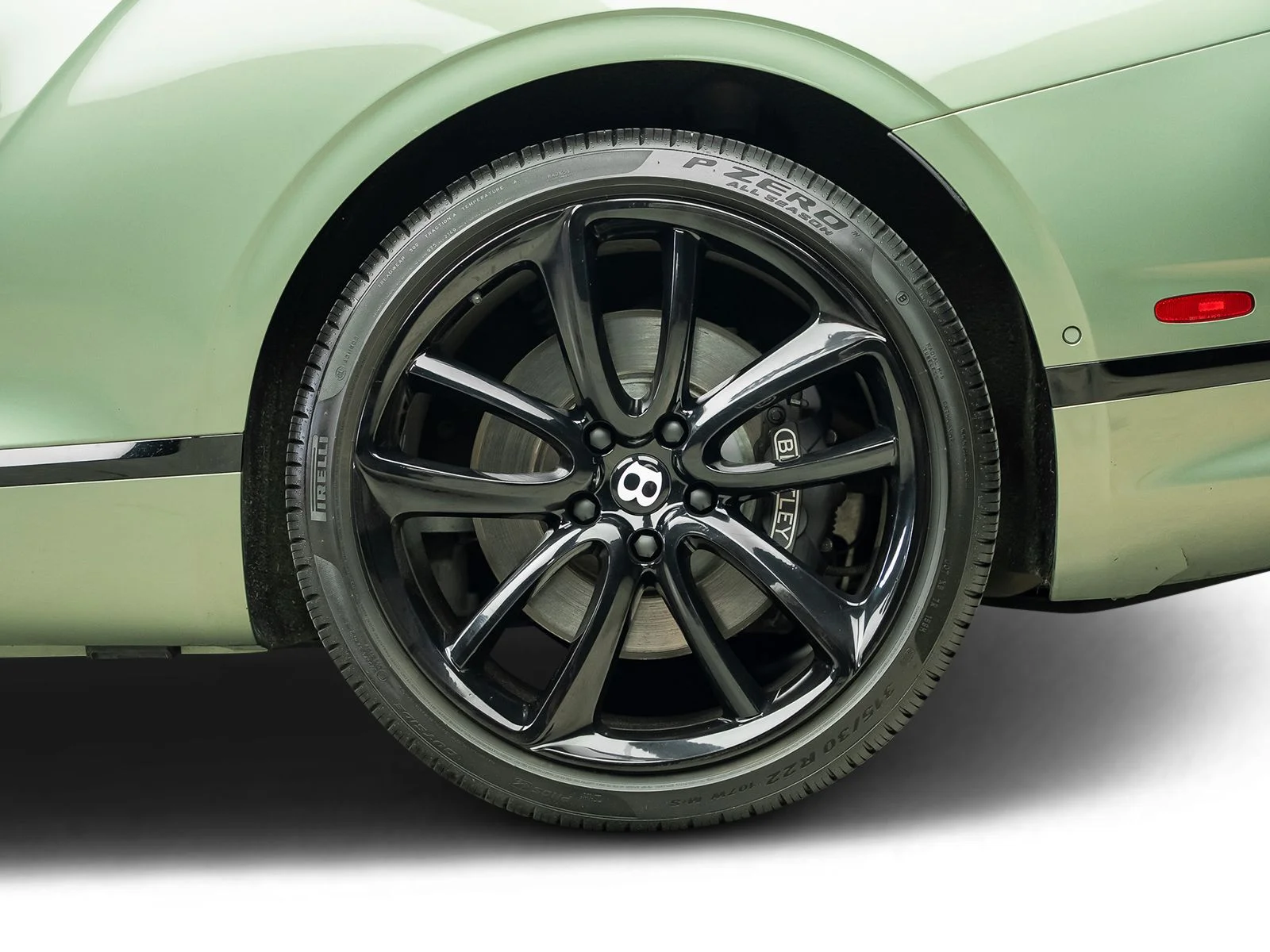 Used 2021 Green Bentley V8 image 27