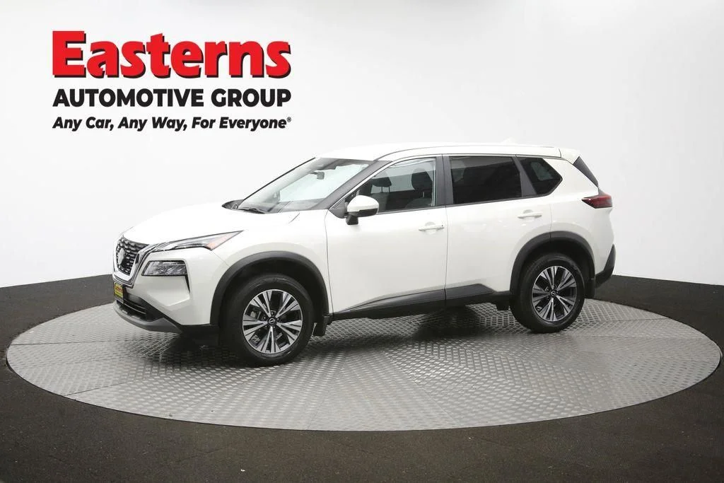 Used 2023 White Nissan SV image 59