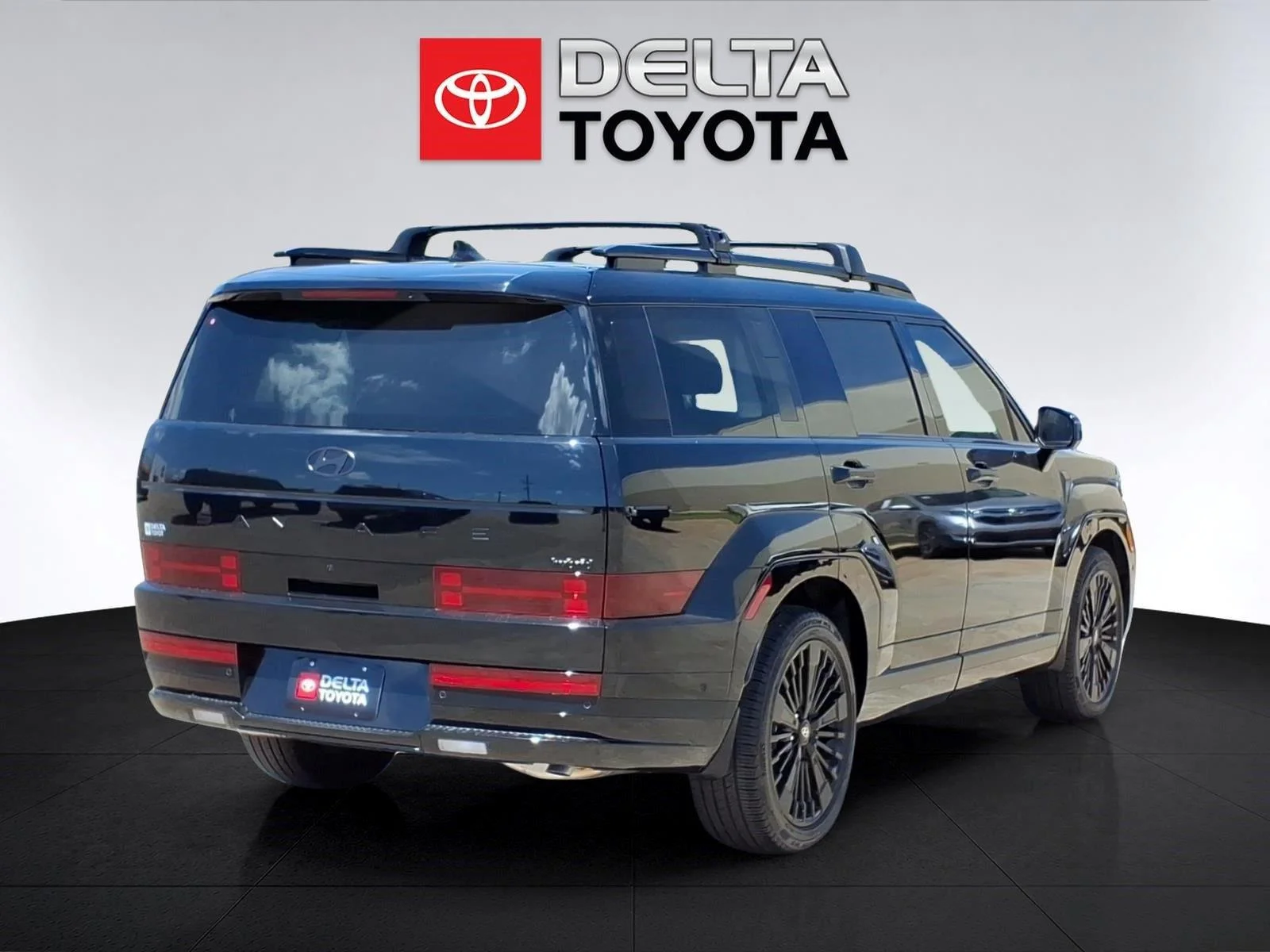 Used 2025 Phantom Black Hyundai Calligraphy image 5