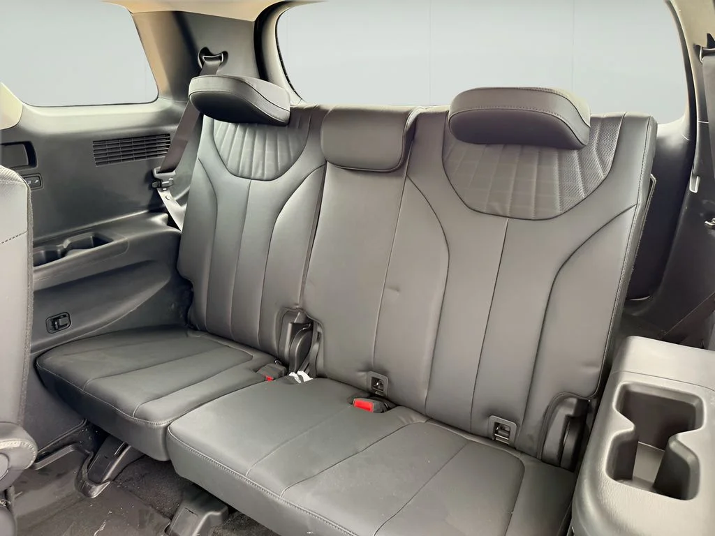 Used 2024 Hyper White Hyundai Limited image 9