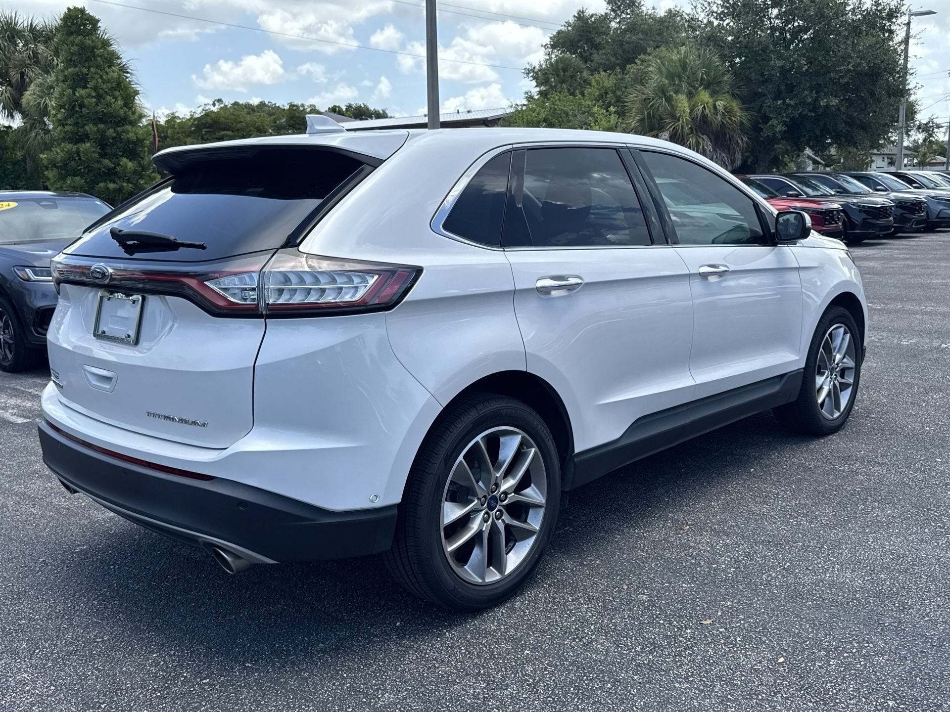 Used 2018 White Platinum Clearcoat Metallic Ford Titanium image 6
