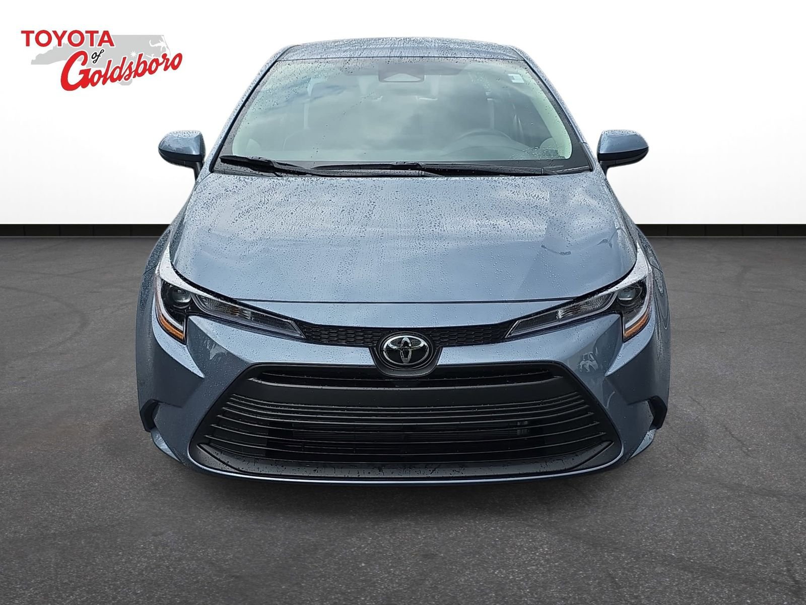 Used 2026  Toyota LE image 2