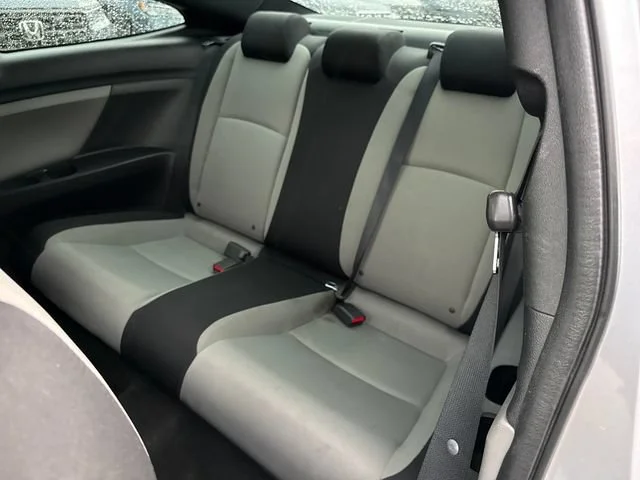 Used 2018 Lunar Silver Metallic Honda LX-P image 14