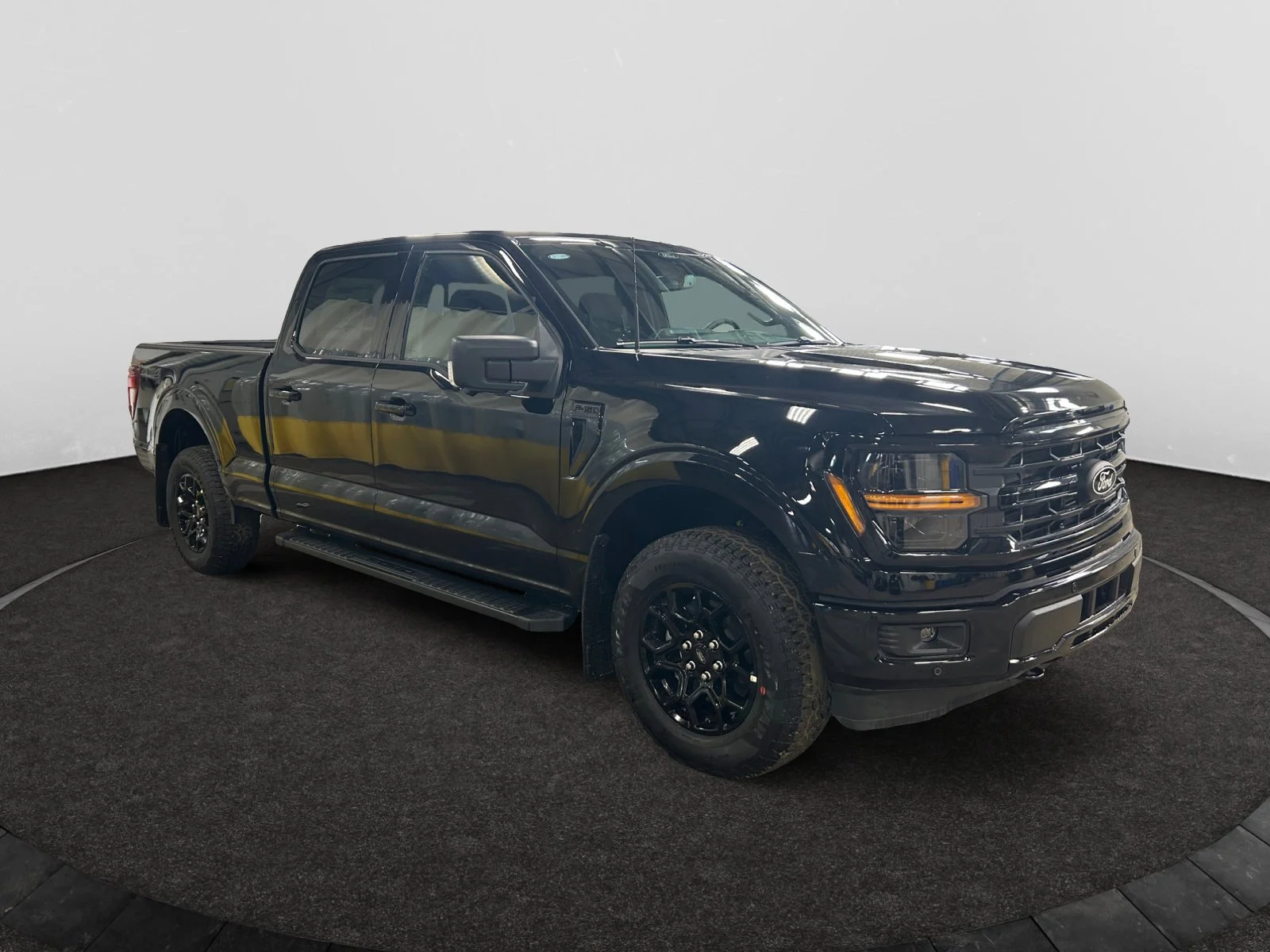New 2026 Agate Black Metallic Ford XLT image 7