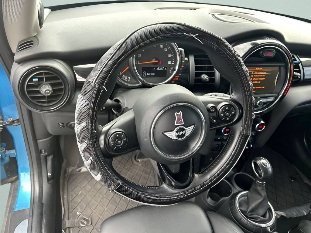 Used 2016 Electric Blue Metallic MINI Base image 22