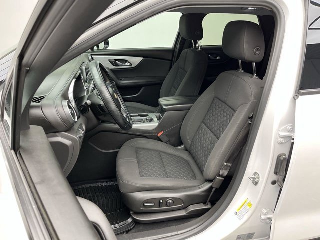 Used 2021 Iridescent Pearl Tricoat Chevrolet LT image 8