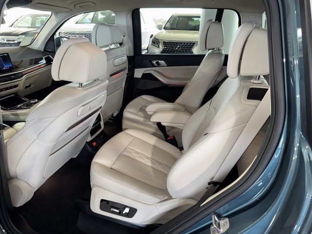 Used 2025 Blue BMW xDrive40i image 20