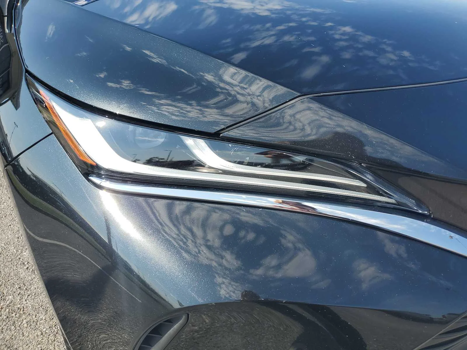 2022 Toyota Venza Limited - Photo 10