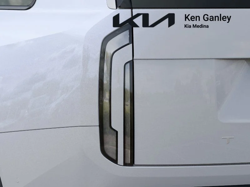 New 2027 Glacial White Pearl Kia S image 11
