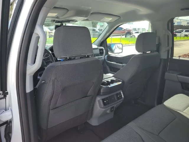 New 2026 Oxford White Ford XLT image 11