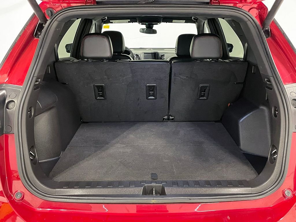 Used 2023 Red Chevrolet RS image 4