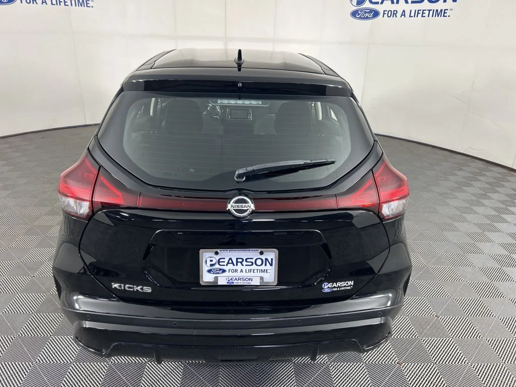 2021 Nissan Kicks S - Photo 11