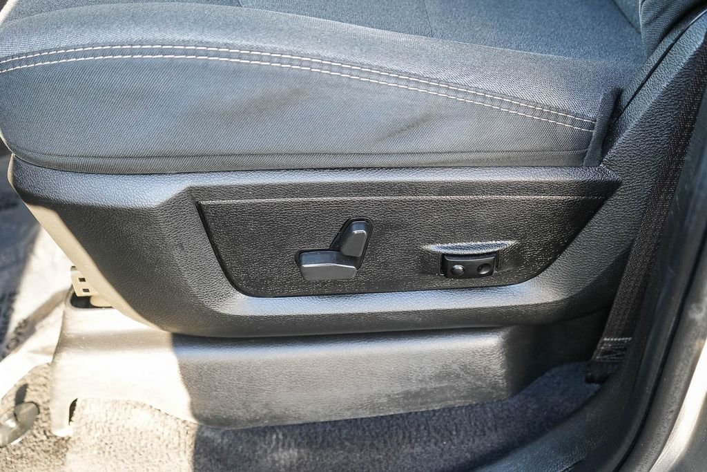 Used 2022 Silver Ram Big Horn image 21