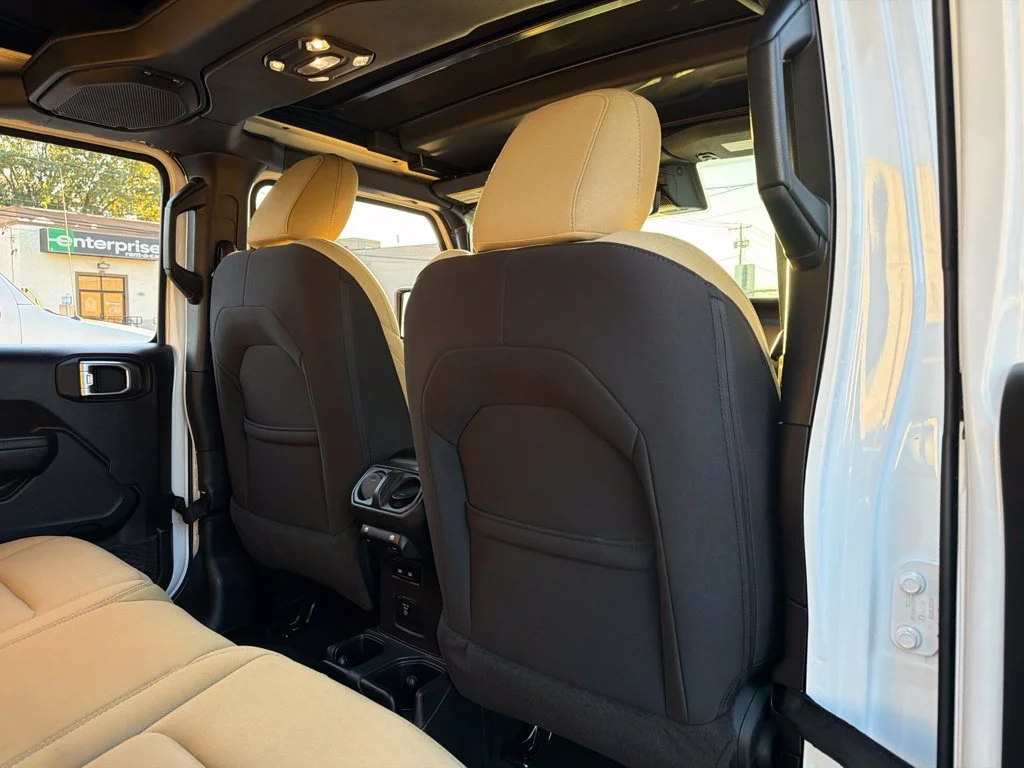 Used 2023 White Jeep Sport S image 18