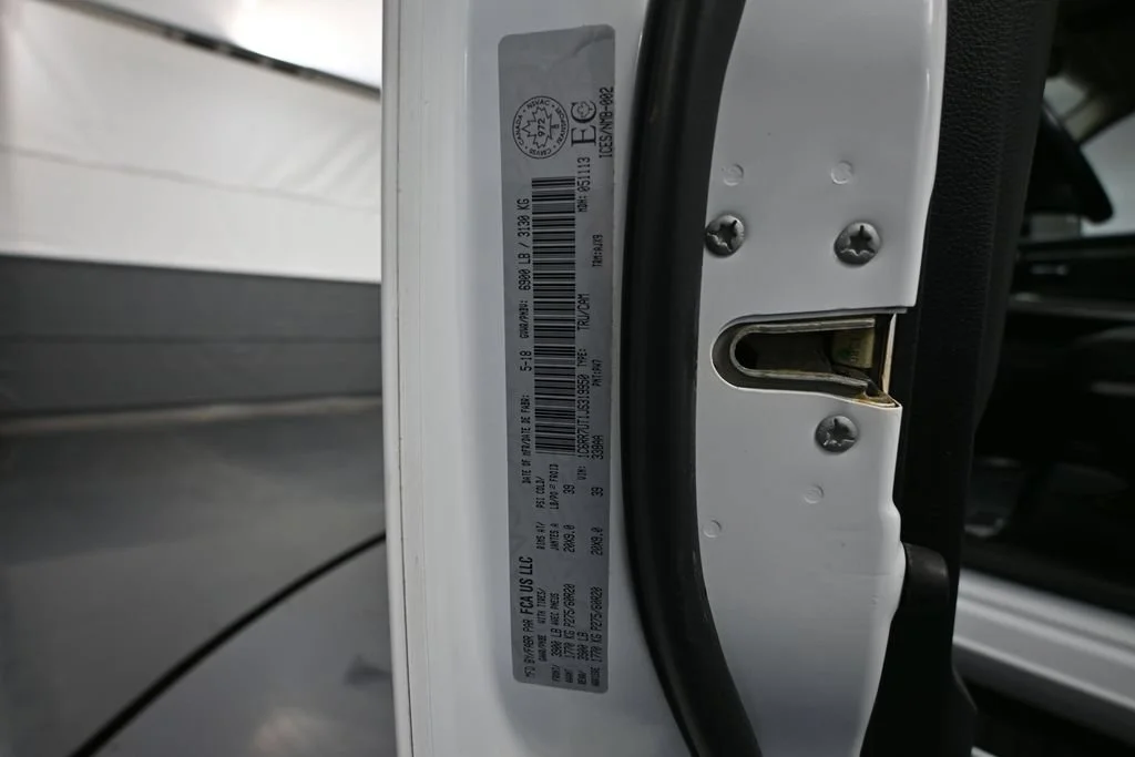 Used 2018 White Ram Sport image 40