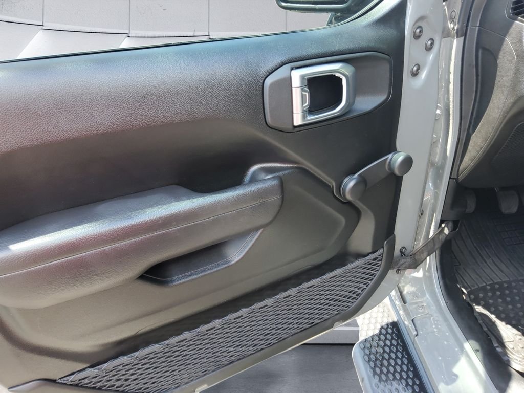 Used 2022 Gray Jeep Unlimited Sport image 12
