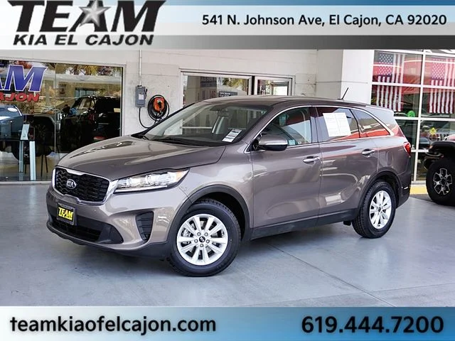 2019 Kia Sorento LX AT's photo