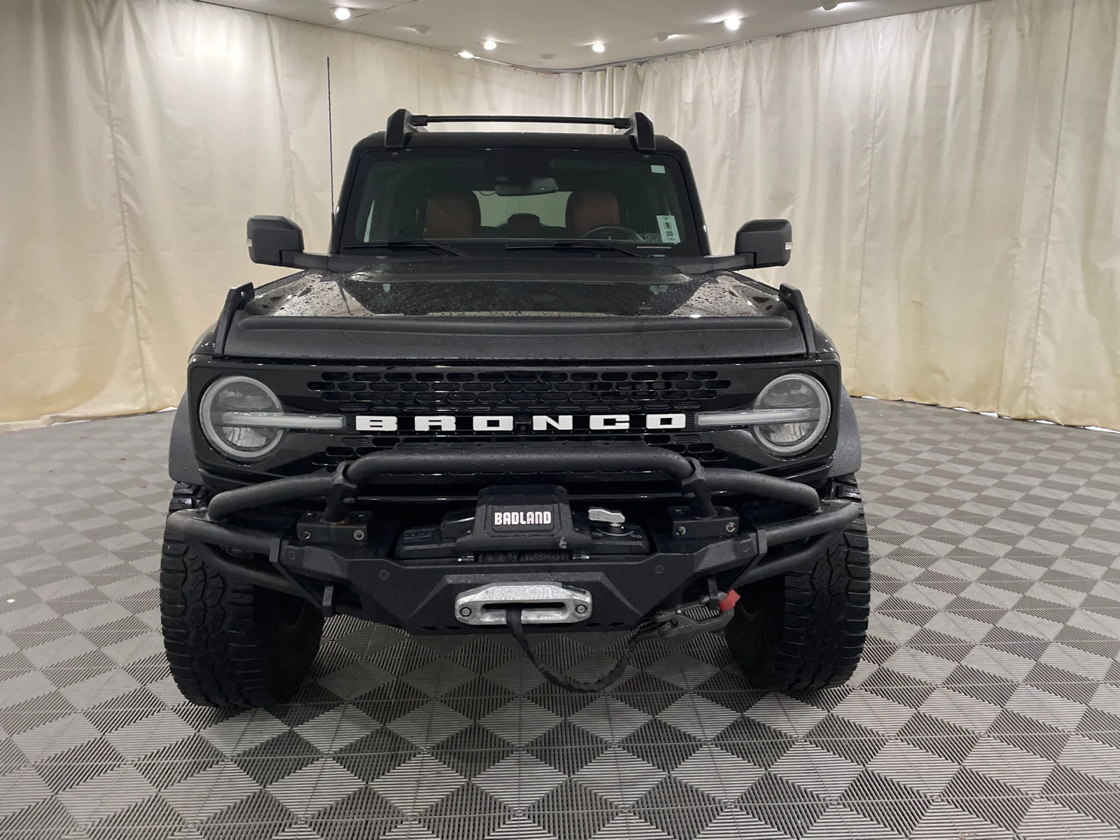 Used 2023 Shadow Black Ford Wildtrak image 2