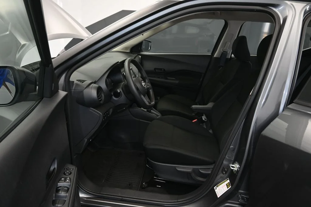 Certified Used 2025 Gun Metallic Nissan S image 19