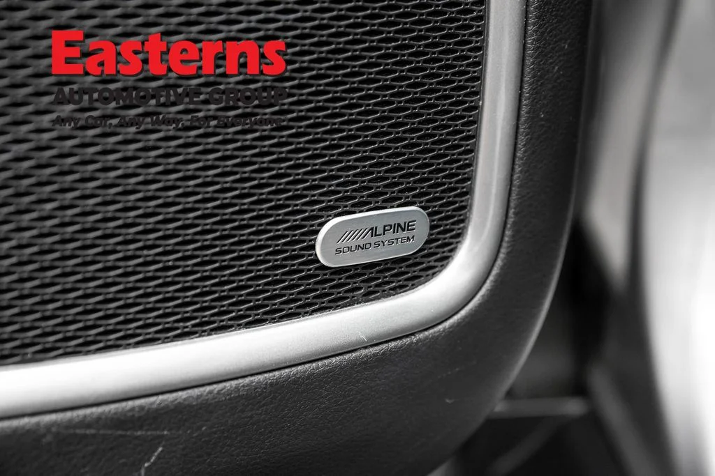 Used 2022 Silver Jeep Latitude image 21