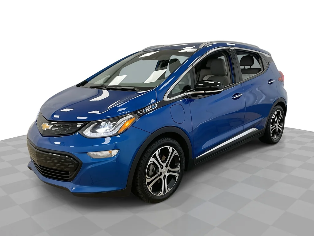 Used 2020 Kinetic Blue Metallic Chevrolet Premier image 1