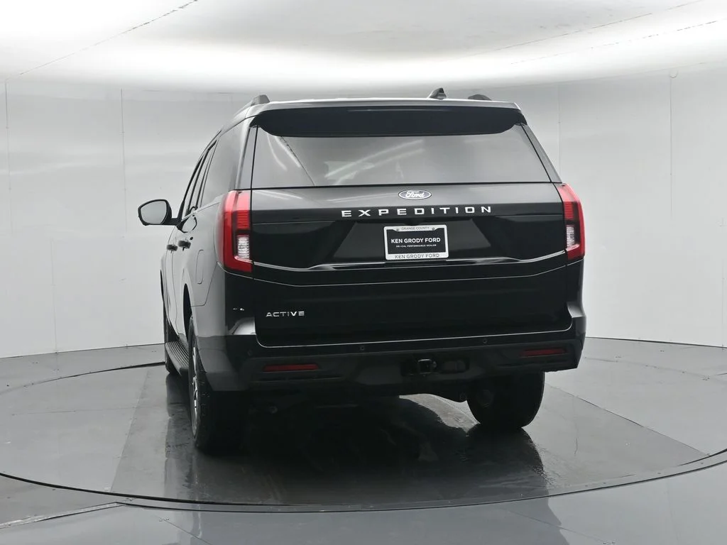 New 2026 Agate Black Metallic Ford Active image 30
