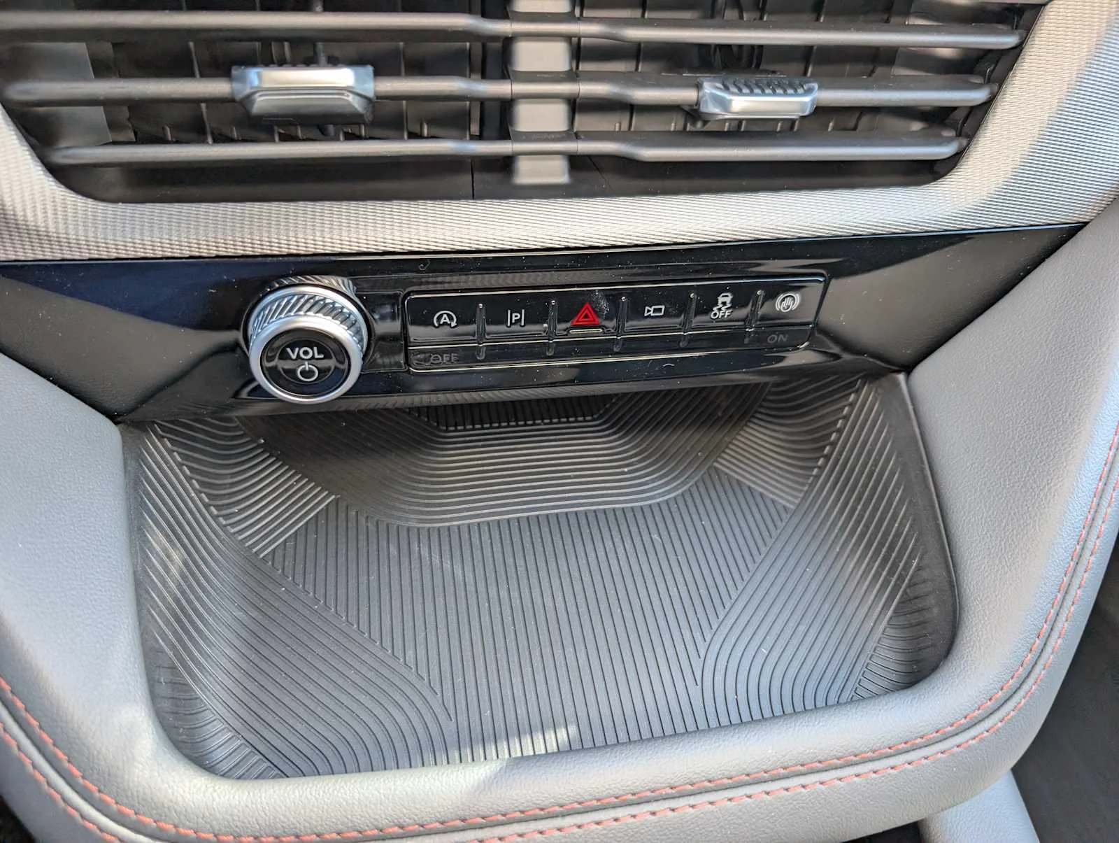 New 2026 Carbonized Gray Metallic Ford Active image 25