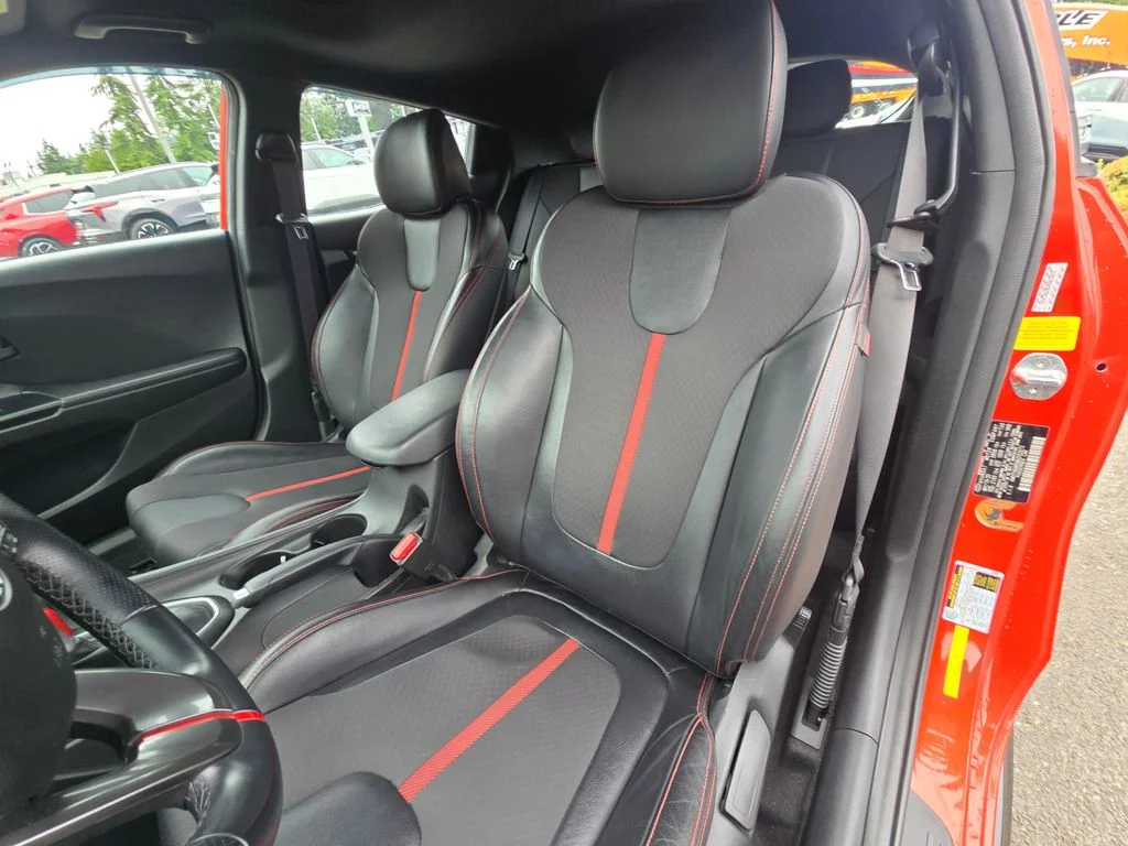 2021 Hyundai Veloster - Photo 21