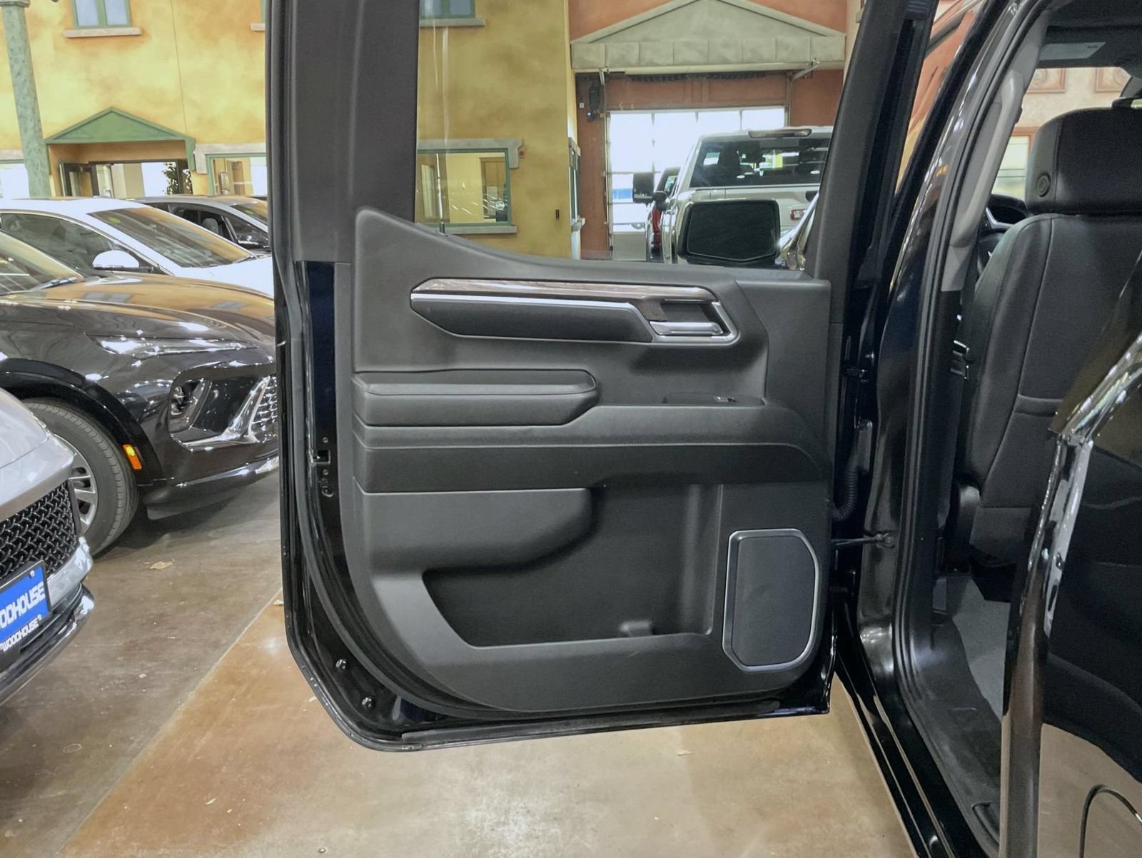 2024 Chevrolet Silverado 1500 LTZ - Photo 20