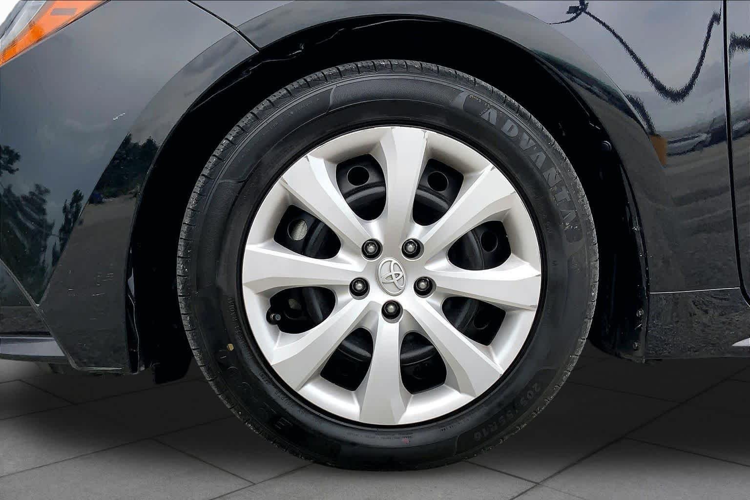 Used 2024 Midnight Black Metallic Toyota LE image 11