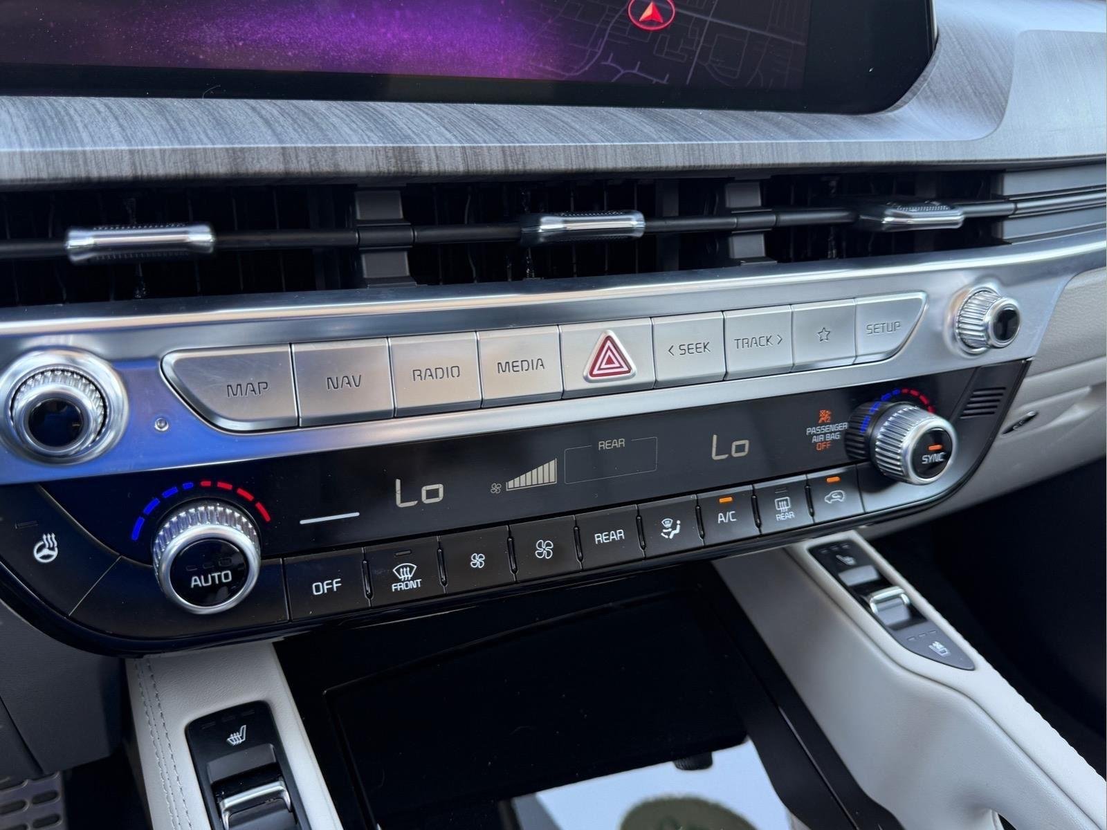 Used 2023 Glacial White Pearl Kia SX image 26