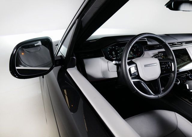 Used 2023 Carpathian Gray Premium Metallic Land Rover SE image 26