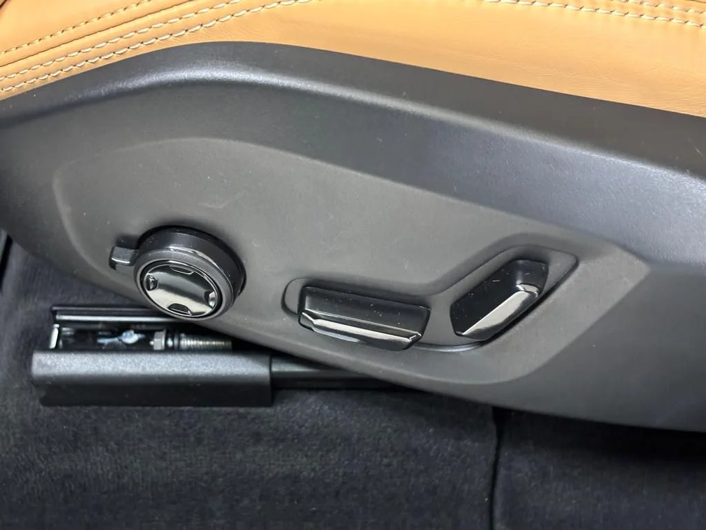 2025 Volvo XC60 Ultra - Photo 20