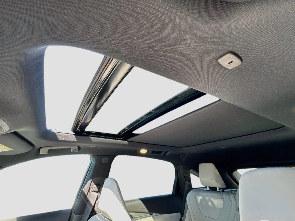 New 2027 MOONBOW BLUE INFINITI Luxe AWD image 22