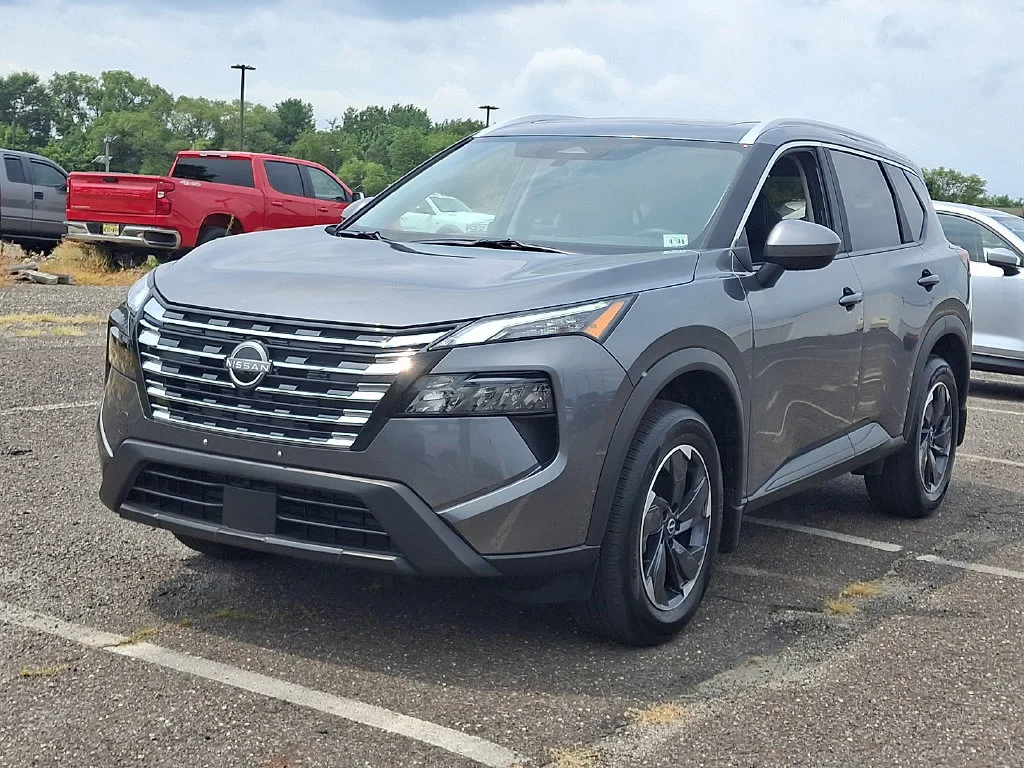 Used 2026 Gray Nissan SV image 5