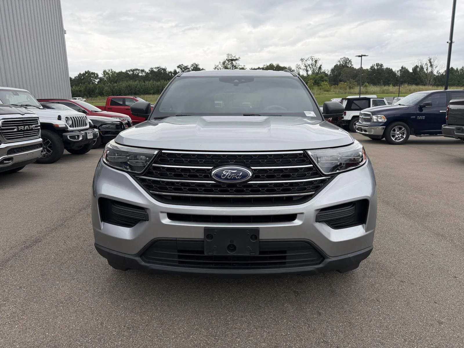 Used 2020 Iconic Silver Ford XLT image 2