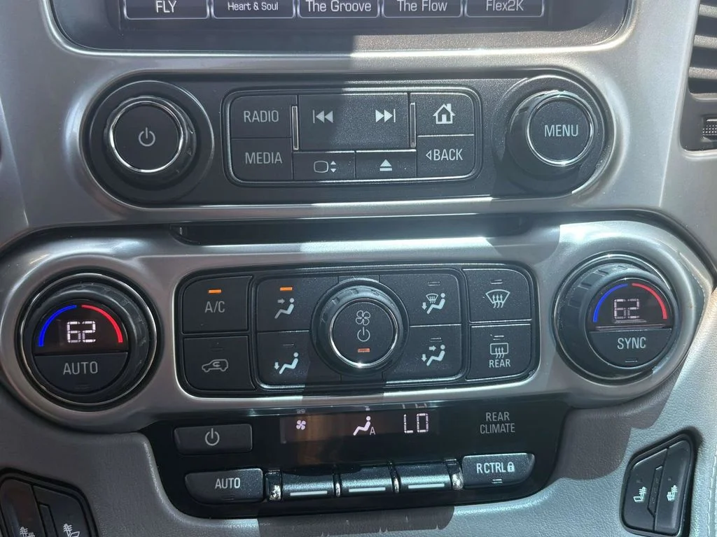 Used 2018 Silver Chevrolet LT image 41