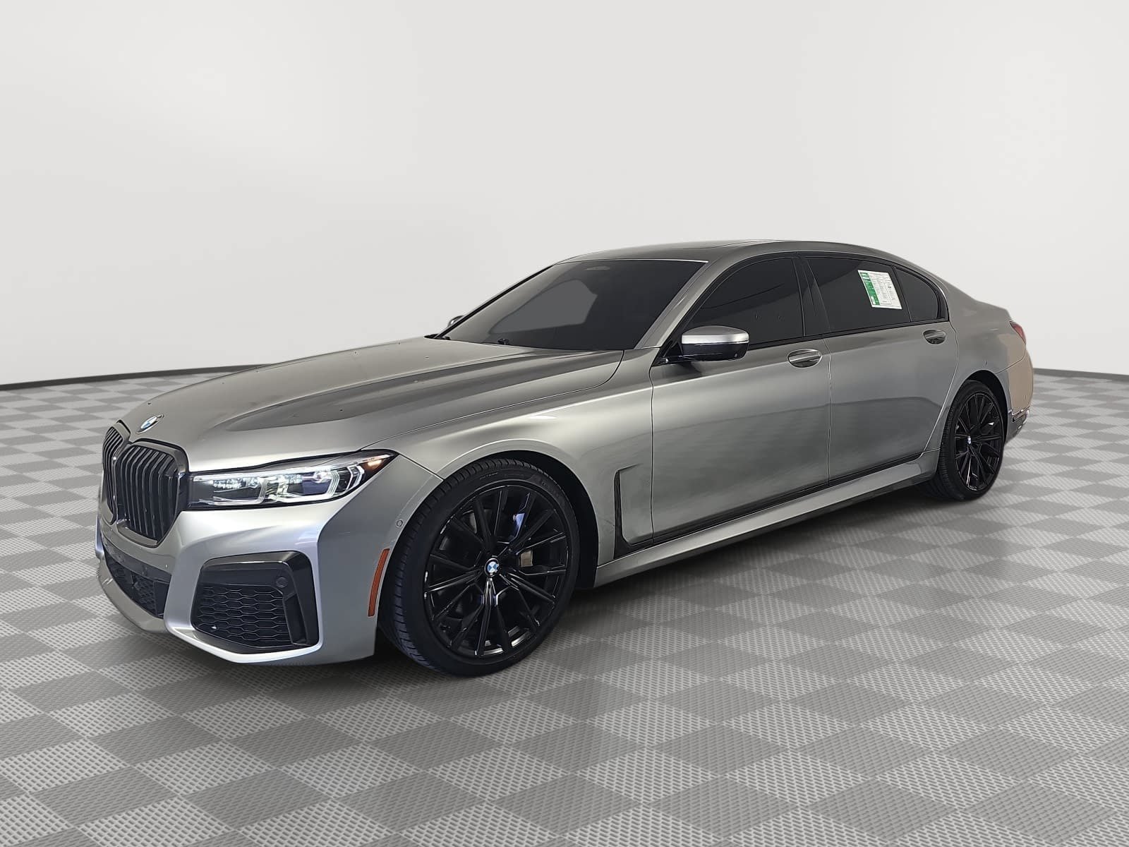 Used 2021 Gray BMW 740i image 4