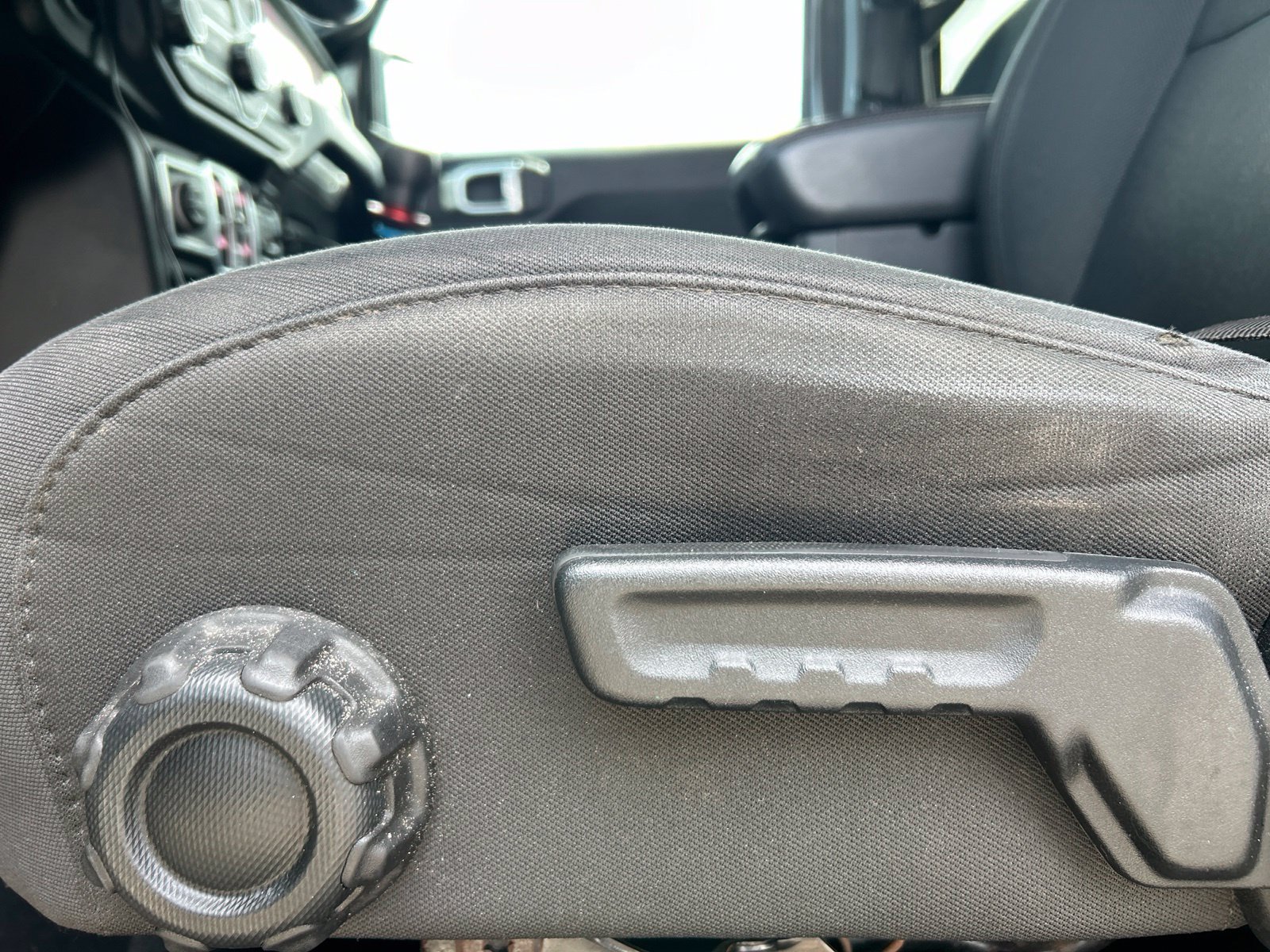 Used 2018 Gray Jeep Unlimited Sahara image 24