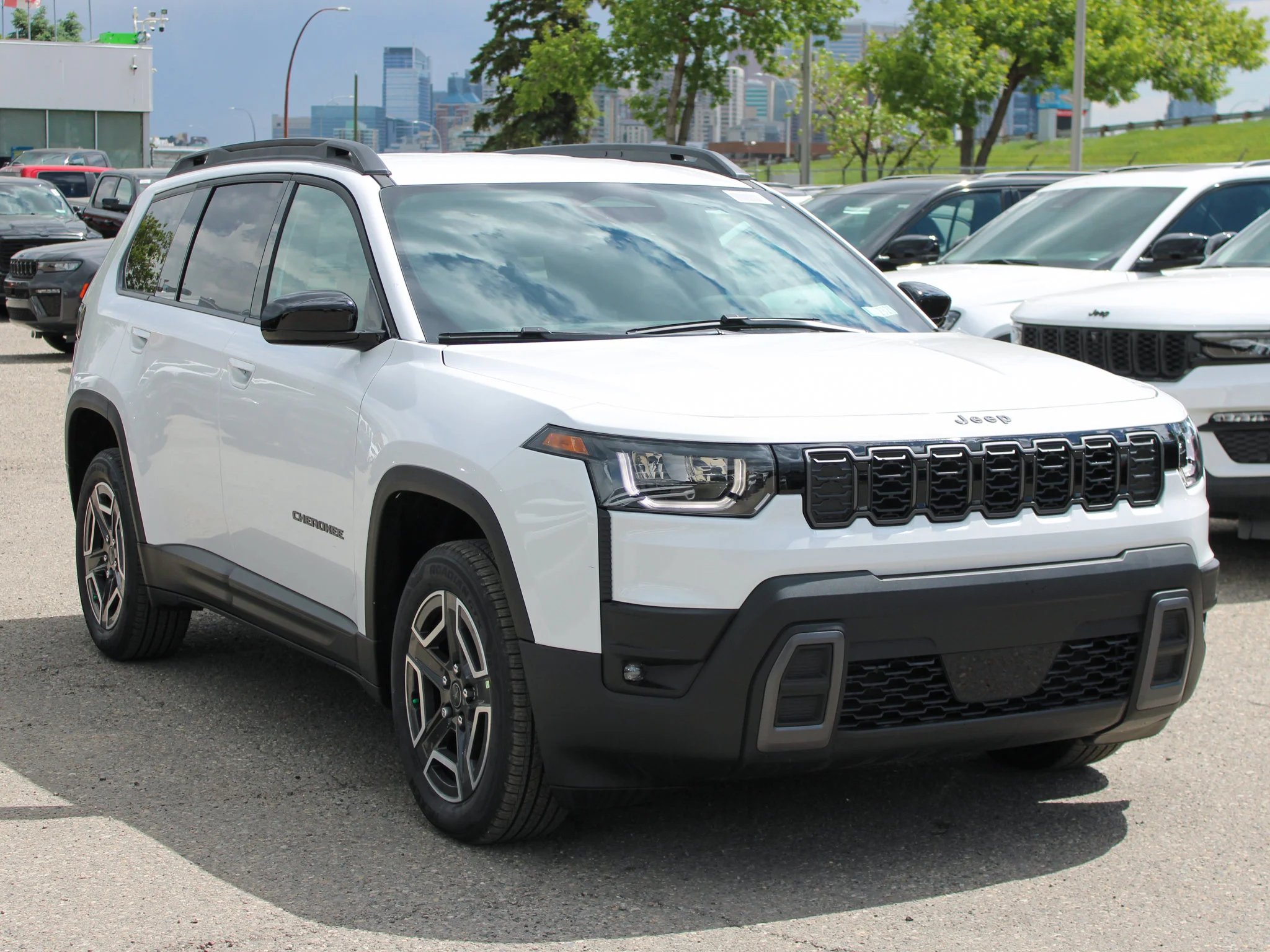 New 2026 White Jeep Laredo * Turbo Hybrid, Remote Start, Heated Seats/Wheel, Adaptive Cruise image 6