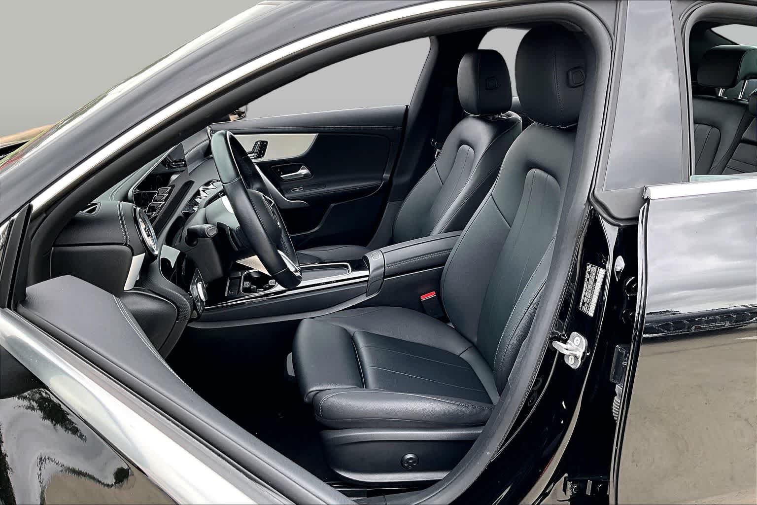 Used 2025 Night Black Mercedes-Benz CLA 250 image 8
