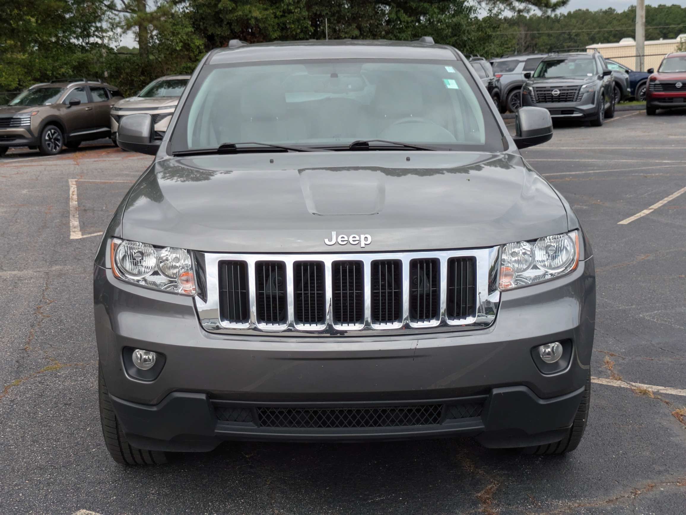 Used 2013 Gray Jeep Laredo image 8