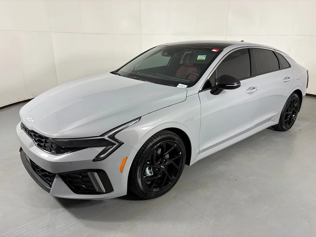 New 2026 Wolf Gray Kia GT-Line FWD image 4