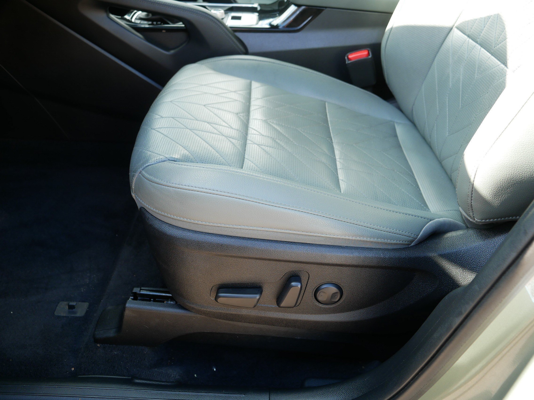 Used 2023 Jungle Green Kia EX X-Line image 20