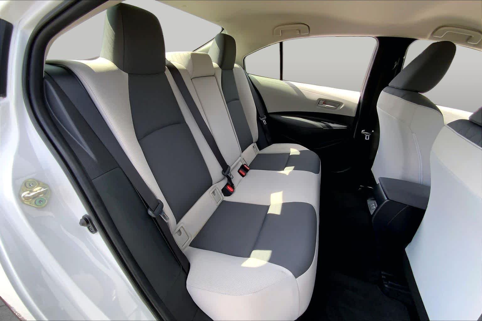 Used 2023 Ice Cap Toyota LE image 19