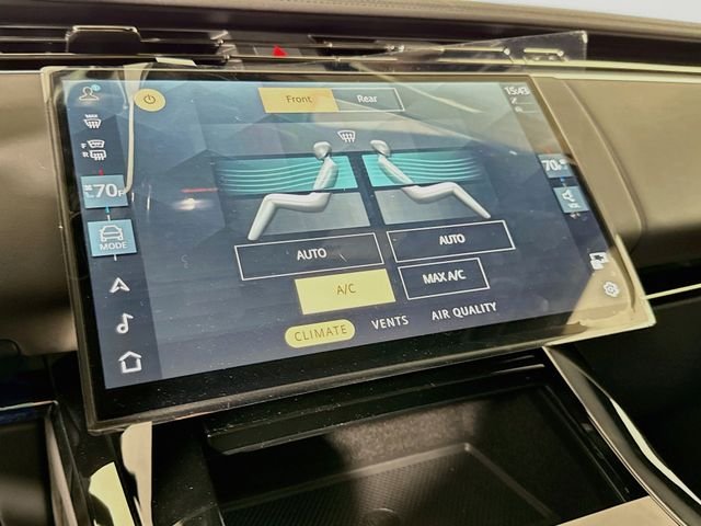 New 2026 Carpathian Grey Land Rover Dynamic SE image 18